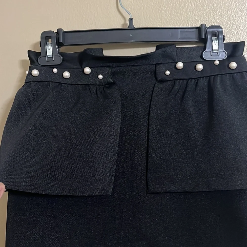Zara Black  Slimming Mini Skirt with Pearl Beads Detail Sz S